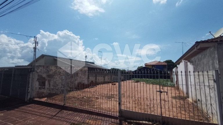 Terreno à Venda,  em Palmital - Marília