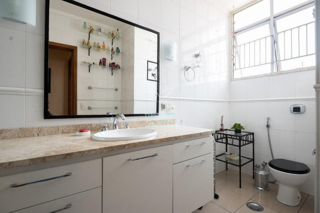 Imagem Apartamento com 3 Quartos à Venda, 180 m² em Itaim Bibi - São Paulo Imagem Apartamento com 3 Quartos à Venda, 180 m² em Itaim Bibi - São Paulo