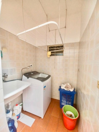Imagem Casa com 4 Quartos à Venda, 130 m² em Parque Industrial - São José Dos Campos Imagem Casa com 4 Quartos à Venda, 130 m² em Parque Industrial - São José Dos Campos