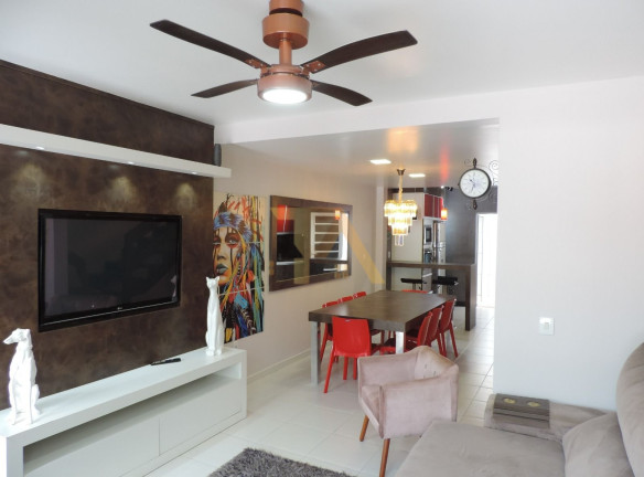 Imagem Imóvel com 2 Quartos à Venda, 110 m² em Centro - Garopaba