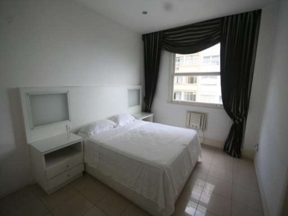Imagem Apartamento com 3 Quartos para Temporada, 200 m² em Copacabana - Rio De Janeiro