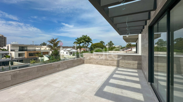 Imagem Casa de Condomínio com 5 Quartos à Venda, em Barra Da Tijuca - Rio De Janeiro Imagem Casa de Condomínio com 5 Quartos à Venda, em Barra Da Tijuca - Rio De Janeiro