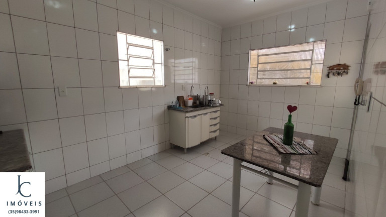 Imagem Casa com 3 Quartos à Venda, 178 m² em Centro - São Lourenço