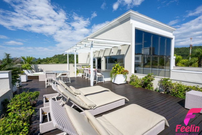 Imagem Casa com 7 Quartos à Venda, 1.103 m² em Jurerê Internacional - Florianópolis Imagem Casa com 7 Quartos à Venda, 1.103 m² em Jurerê Internacional - Florianópolis