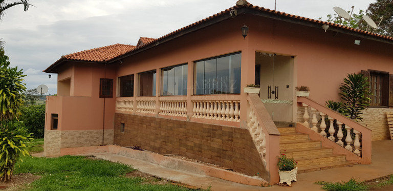 Imagem Imóvel com 3 Quartos à Venda, 24 m² em área Rural De Franca - Franca Imagem Imóvel com 3 Quartos à Venda, 24 m² em área Rural De Franca - Franca
