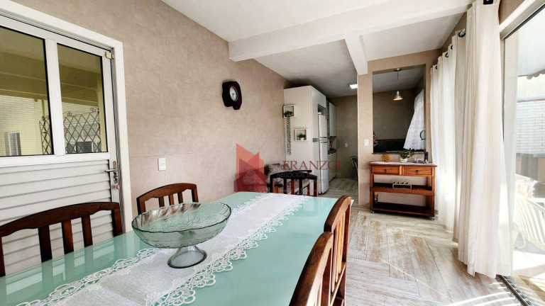 Imagem Casa com 4 Quartos à Venda, 180 m² em São Judas - Itajaí