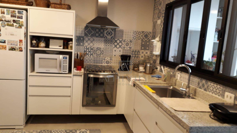 Imagem Casa com 2 Quartos à Venda, 254 m² em Residencial Onze (alphaville) - Santana De Parnaíba Imagem Casa com 2 Quartos à Venda, 254 m² em Residencial Onze (alphaville) - Santana De Parnaíba