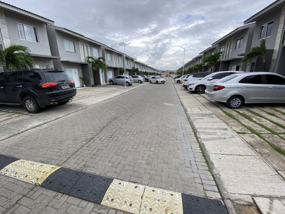 Imagem Casa com 3 Quartos à Venda, 70 m² em Parque Santa Maria - Fortaleza