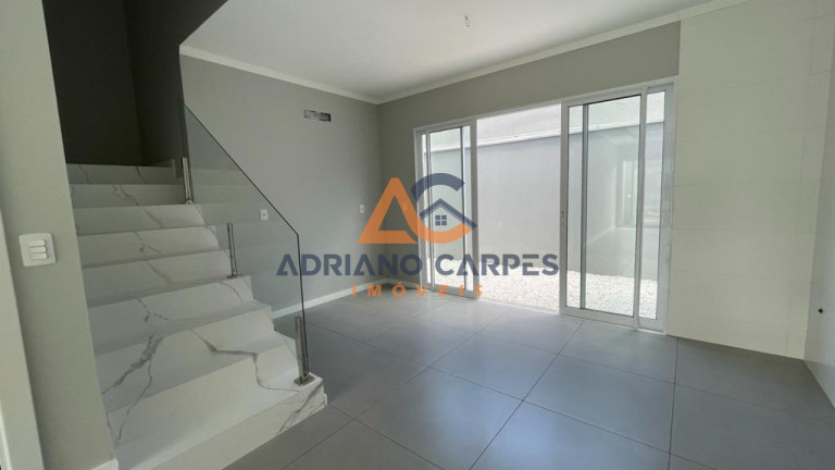 Imagem Imóvel com 2 Quartos à Venda, 121 m² em Centro - Balneário Piçarras Imagem Imóvel com 2 Quartos à Venda, 121 m² em Centro - Balneário Piçarras