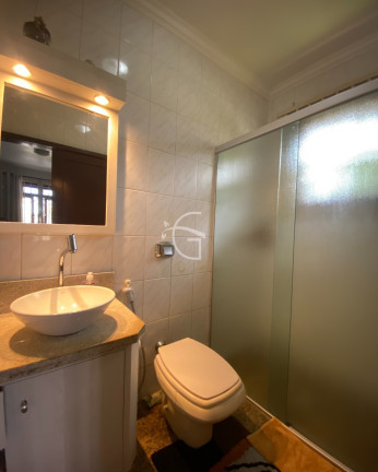 Imagem Casa com 5 Quartos à Venda, 196 m² em Anita Garibaldi - Joinville Imagem Casa com 5 Quartos à Venda, 196 m² em Anita Garibaldi - Joinville