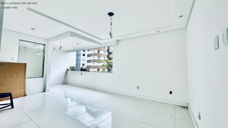 Imagem Imóvel com 3 Quartos à Venda, 127 m² em Caminho Das árvores - Salvador