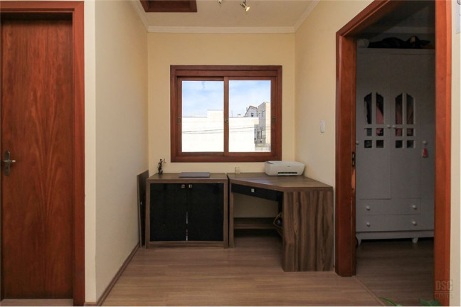Imagem Casa com 3 Quartos à Venda,  em Hípica - Porto Alegre