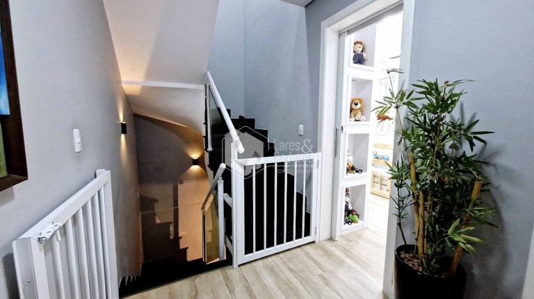 Imagem Casa com 3 Quartos à Venda, 220 m² em Vila Invernada - São Paulo