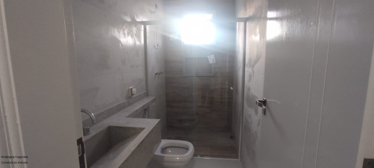 Imagem Sobrado com 4 Quartos à Venda, 215 m² em Residencial Morumbí - Poços De Caldas