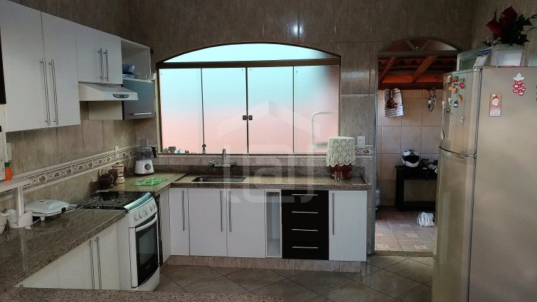 Imagem Casa com 3 Quartos à Venda, 195 m² em Residencial Rezende I - Bandeira Do Sul