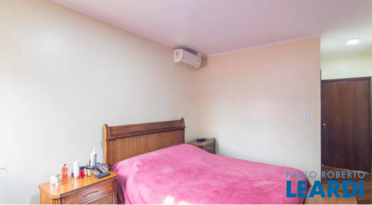 Imagem Sobrado com 3 Quartos à Venda, 202 m² em Vila Floresta - Santo André Imagem Sobrado com 3 Quartos à Venda, 202 m² em Vila Floresta - Santo André