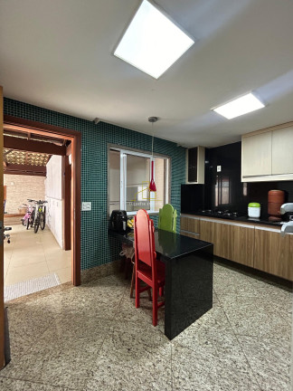 Imagem Casa com 3 Quartos à Venda, 224 m² em Colina De Laranjeiras - Serra
