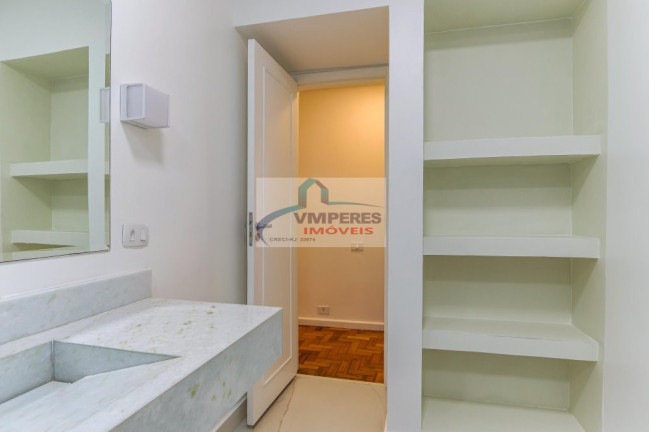 Imagem Apartamento com 3 Quartos à Venda, 110 m² em Lagoa - Rio De Janeiro Imagem Apartamento com 3 Quartos à Venda, 110 m² em Lagoa - Rio De Janeiro