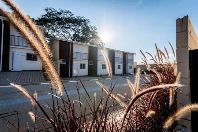 Imagem Sobrado com 2 Quartos à Venda, 61 m² em Chácara Faggion - Suzano Imagem Sobrado com 2 Quartos à Venda, 61 m² em Chácara Faggion - Suzano