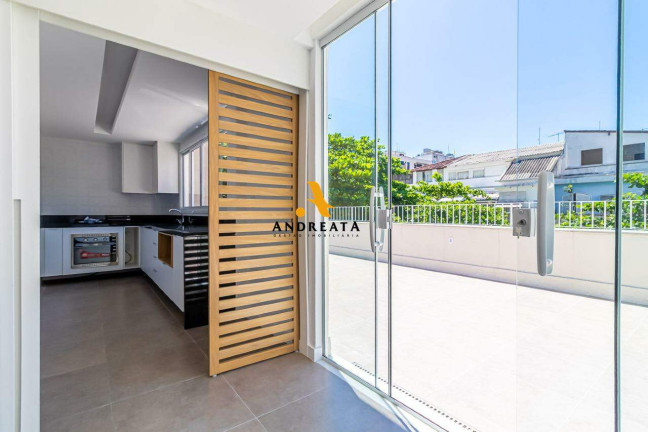 Imagem Cobertura com 3 Quartos à Venda, 237 m² em Copacabana - Rio De Janeiro