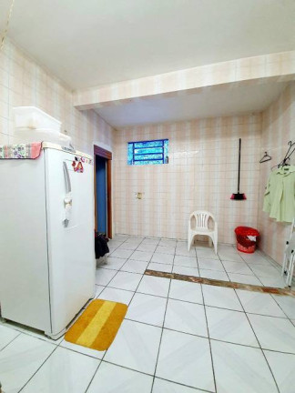 Imagem Casa com 4 Quartos à Venda, 300 m² em Flores - Manaus Imagem Casa com 4 Quartos à Venda, 300 m² em Flores - Manaus