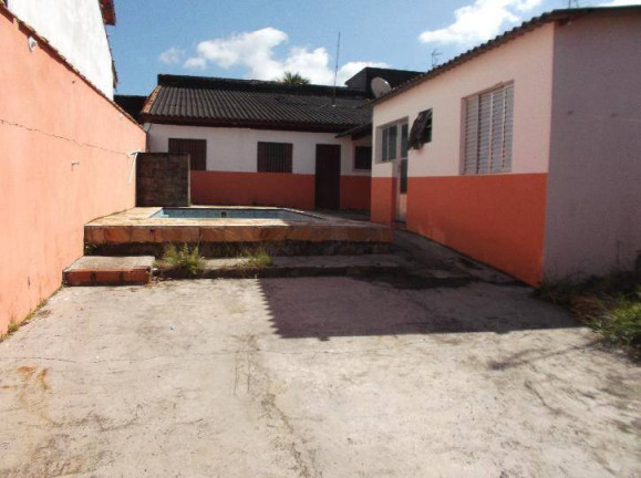 Casa com 2 Quartos à Venda,  em Centro - Peruíbe