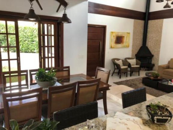 Imagem Sobrado com 4 Quartos à Venda, 264 m² em Arujá 5 - Arujá Imagem Sobrado com 4 Quartos à Venda, 264 m² em Arujá 5 - Arujá