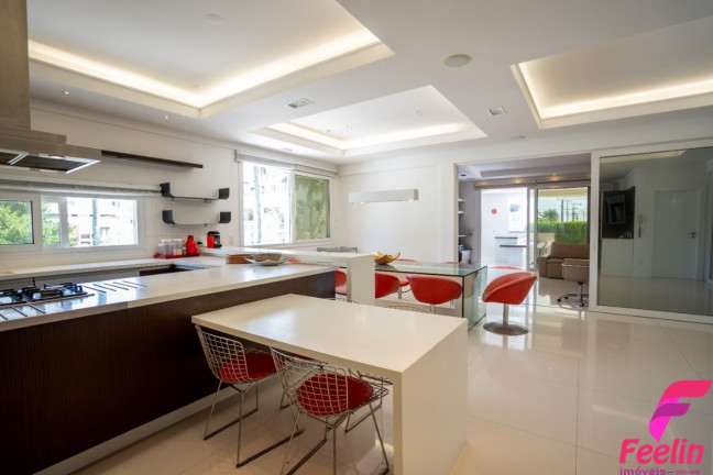 Imagem Casa com 7 Quartos à Venda, 1.103 m² em Jurerê Internacional - Florianópolis Imagem Casa com 7 Quartos à Venda, 1.103 m² em Jurerê Internacional - Florianópolis
