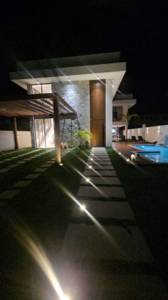 Casa com 7 Quartos à Venda, 320 m² em Guarajuba - Camaçari