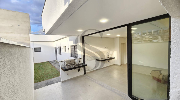 Imagem Casa com 3 Quartos à Venda, em Wanel Ville - Sorocaba Imagem Casa com 3 Quartos à Venda, em Wanel Ville - Sorocaba