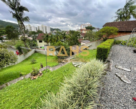 Imagem Casa com 3 Quartos à Venda, 255 m² em Saguaçu - Joinville Imagem Casa com 3 Quartos à Venda, 255 m² em Saguaçu - Joinville