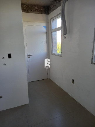Imagem Apartamento com 3 Quartos à Venda, 211 m² em Centro - Santa Maria