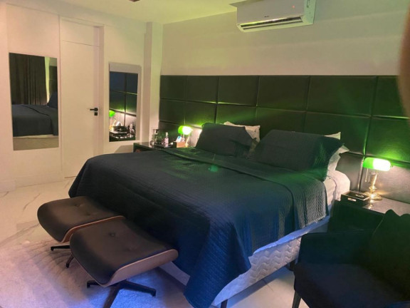 Imagem Apartamento com 4 Quartos à Venda, 330 m² em Vitória - Salvador Imagem Apartamento com 4 Quartos à Venda, 330 m² em Vitória - Salvador