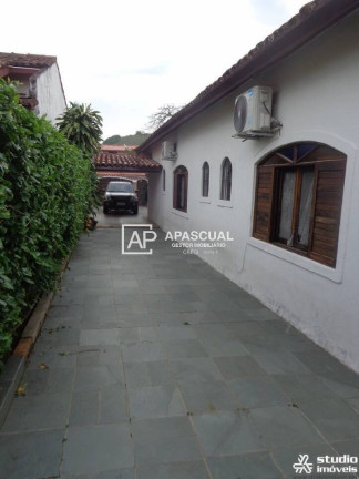 Imagem Casa com 4 Quartos à Venda, 300 m² em Martim De Sá - Caraguatatuba