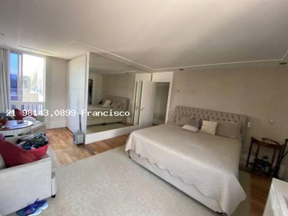 Imagem Apartamento com 4 Quartos à Venda, 300 m² em Barra Da Tijuca - Rio De Janeiro