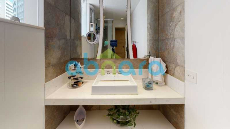 Foto do imóvel Apartamento com 3 Quartos à Venda, 180 m² em Copacabana - Rio De Janeiro