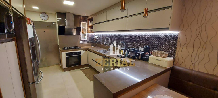 Imagem Sobrado com 4 Quartos à Venda, 400 m² em Campestre - Santo André