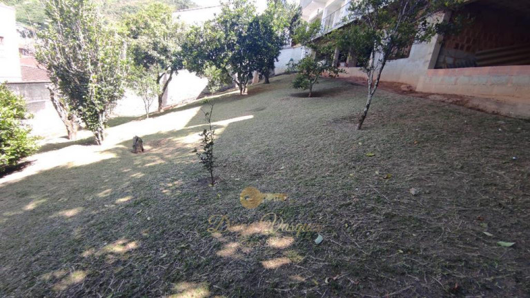 Imagem Casa com 6 Quartos à Venda, 700 m² em Tijuca - Teresópolis