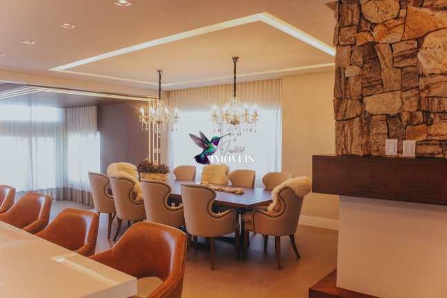 Imagem Casa com 6 Quartos à Venda, 568 m² em Centro - Canela