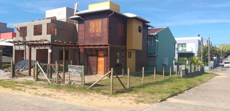 Imóvel com 2 Quartos à Venda, 70 m² em Centro - Garopaba
