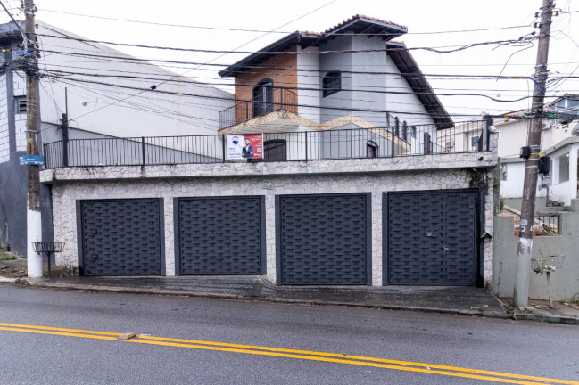 Sobrado com 3 Quartos à Venda, 200 m² em Jardim Regina - São Paulo
