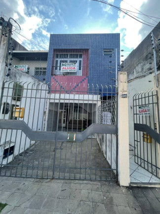 Casa com 4 Quartos à Venda,  em Centro - Aracaju