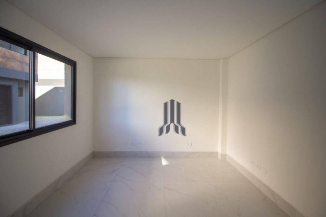 Imagem Sobrado com 4 Quartos à Venda, 130 m² em Portão - Curitiba