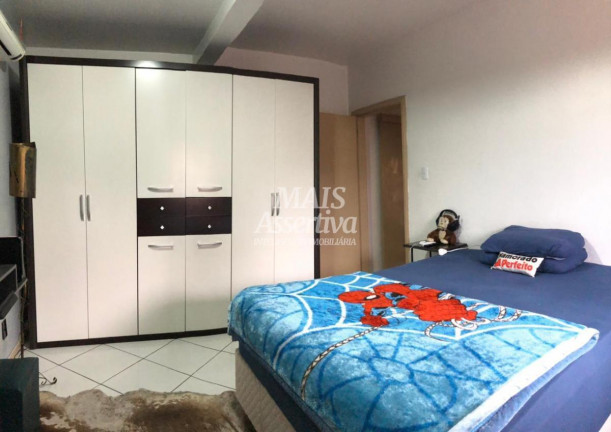Imagem Casa com 2 Quartos para Alugar, 375 m² em São Jorge - Novo Hamburgo Imagem Casa com 2 Quartos para Alugar, 375 m² em São Jorge - Novo Hamburgo