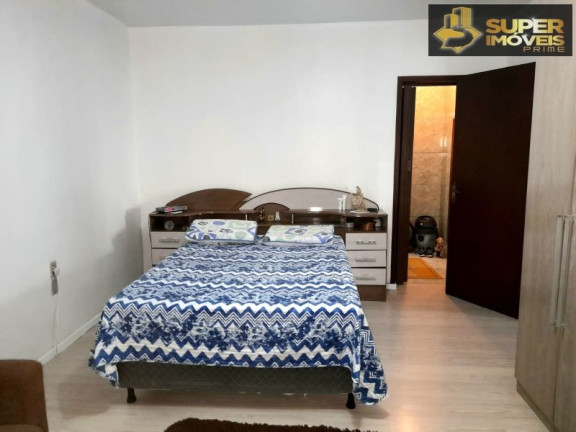 Imagem Casa com 4 Quartos à Venda, 432 m² em Laranjal - Pelotas Imagem Casa com 4 Quartos à Venda, 432 m² em Laranjal - Pelotas