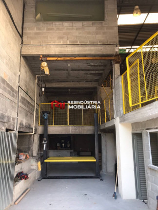Galpão para Alugar, 900 m² em Jardim Califórnia - Barueri