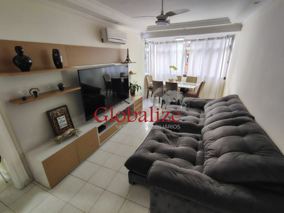 Imóvel com 2 Quartos à Venda, 74 m² em Embaré - Santos