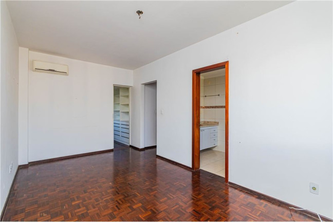 Imagem Imóvel com 2 Quartos à Venda, em Auxiliadora - Porto Alegre Imagem Imóvel com 2 Quartos à Venda, em Auxiliadora - Porto Alegre