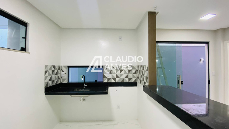 Imagem Casa com 3 Quartos à Venda, 132 m² em Mangabeira - Feira De Santana