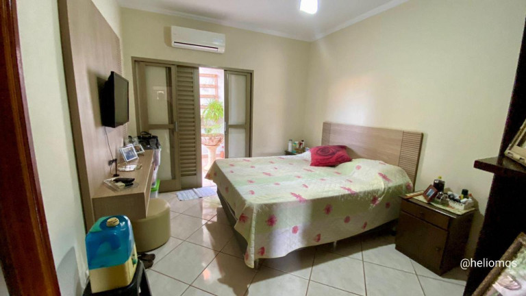 Imagem Casa com 3 Quartos à Venda, 227 m² em Vila Vilas Boas - Campo Grande Imagem Casa com 3 Quartos à Venda, 227 m² em Vila Vilas Boas - Campo Grande